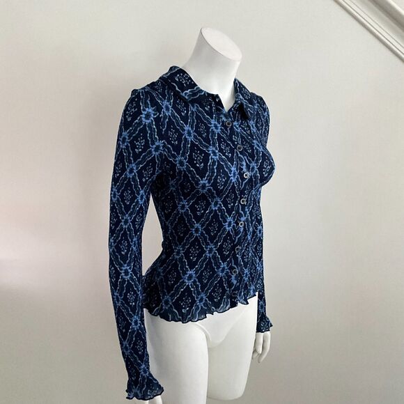 Free People Blouse Blue caught A Feeling Cardi Smocked Long Sleeve XS - Picture 9 of 9